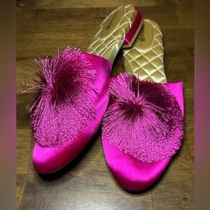 Birdies Women’s Satin Mule Slipper Sandals Hot Pink With Pom Pom Size 9 EUC